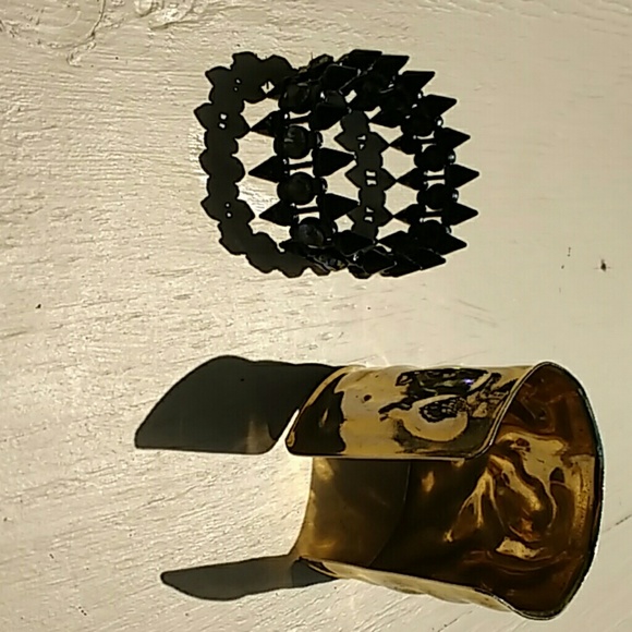 Black Stud Elastic Bracelet and Textured Gold Cuff - Picture 2 of 2